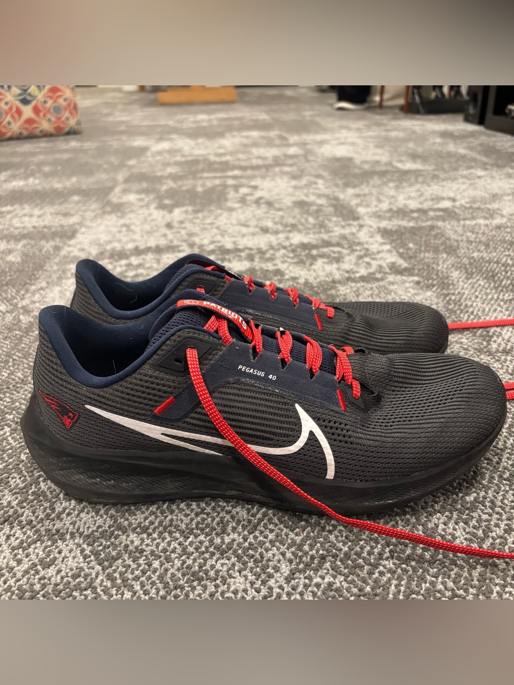 Nike Pegasus 40 NFL New England Patriots Athletic Running Shoes Mens U.S. 12